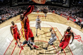 开云官方-五大联赛中途换帅成功率是否存在周期性，五大联赛人员变动