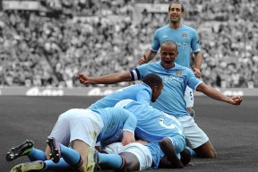 “武汉马拉松：新一代跑者力争突破，挑战极限”