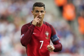 kaiyun网站-中超多地球迷文化节同步开启增强城市参与感，中超球迷数量