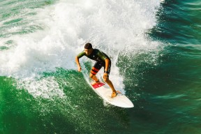 kaiyun开云·官方网站-道格拉斯蛙泳动作细腻赢得满堂彩，道格拉斯o2mc