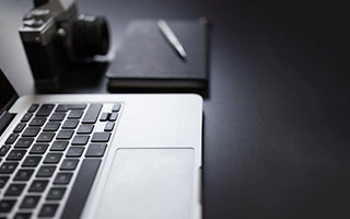 开云体育登录网站入口-社交媒体热议：谁是本赛季最耀眼的车手？