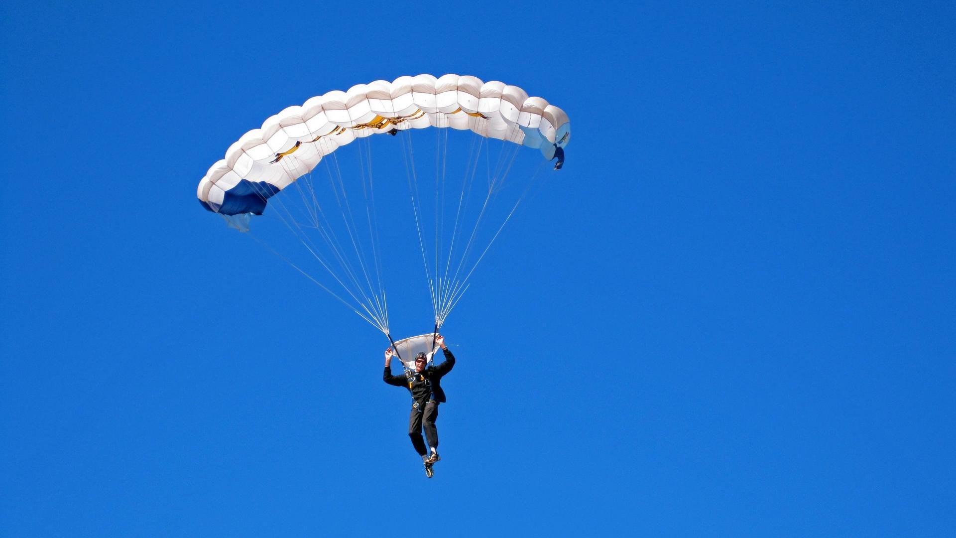 开云体育ios-超级策略曝光：轮胎更换的决胜关键，轮胎更换操作流程